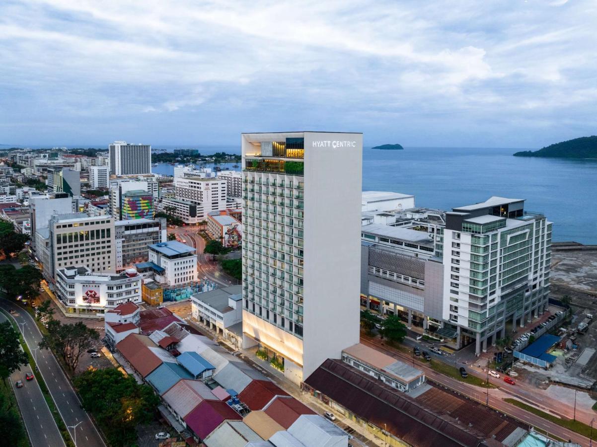 Отель Hyatt Centric Кота-Кинабалу Экстерьер фото The hotel in 2019