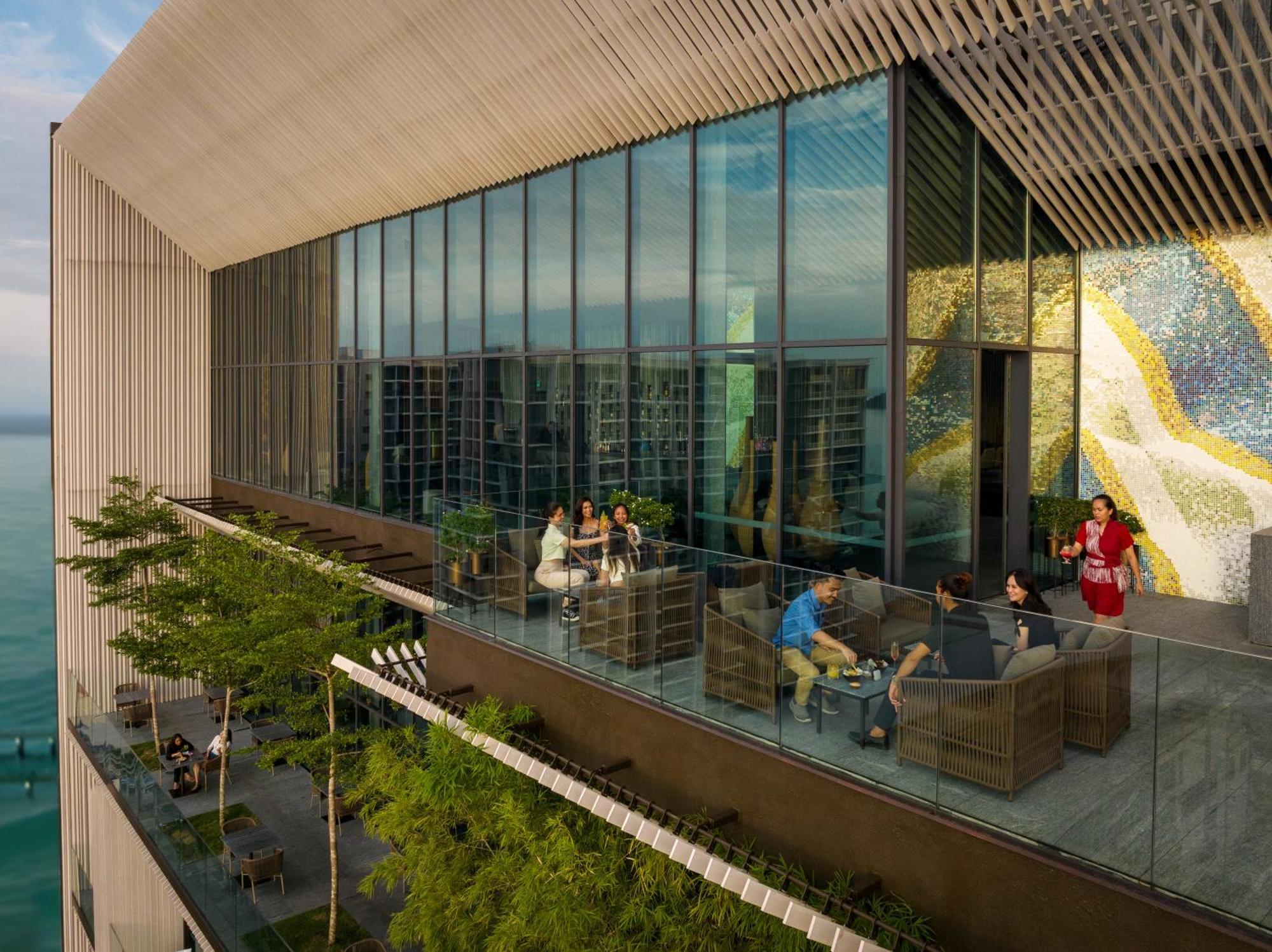 Отель Hyatt Centric Кота-Кинабалу Экстерьер фото The Sky Garden
