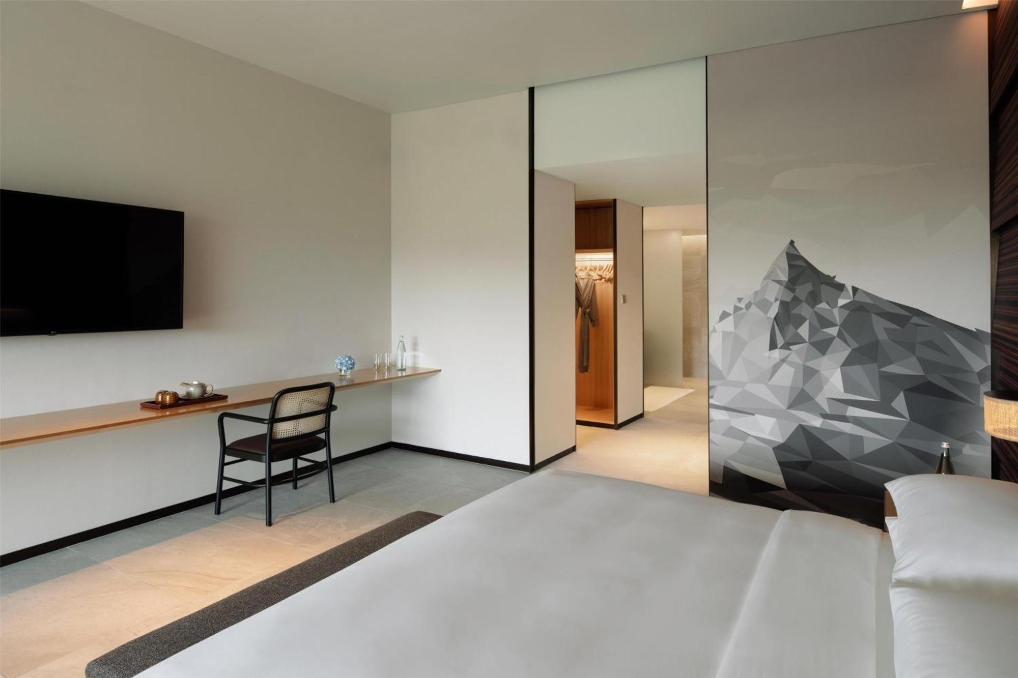 Отель Hyatt Centric Кота-Кинабалу Экстерьер фото