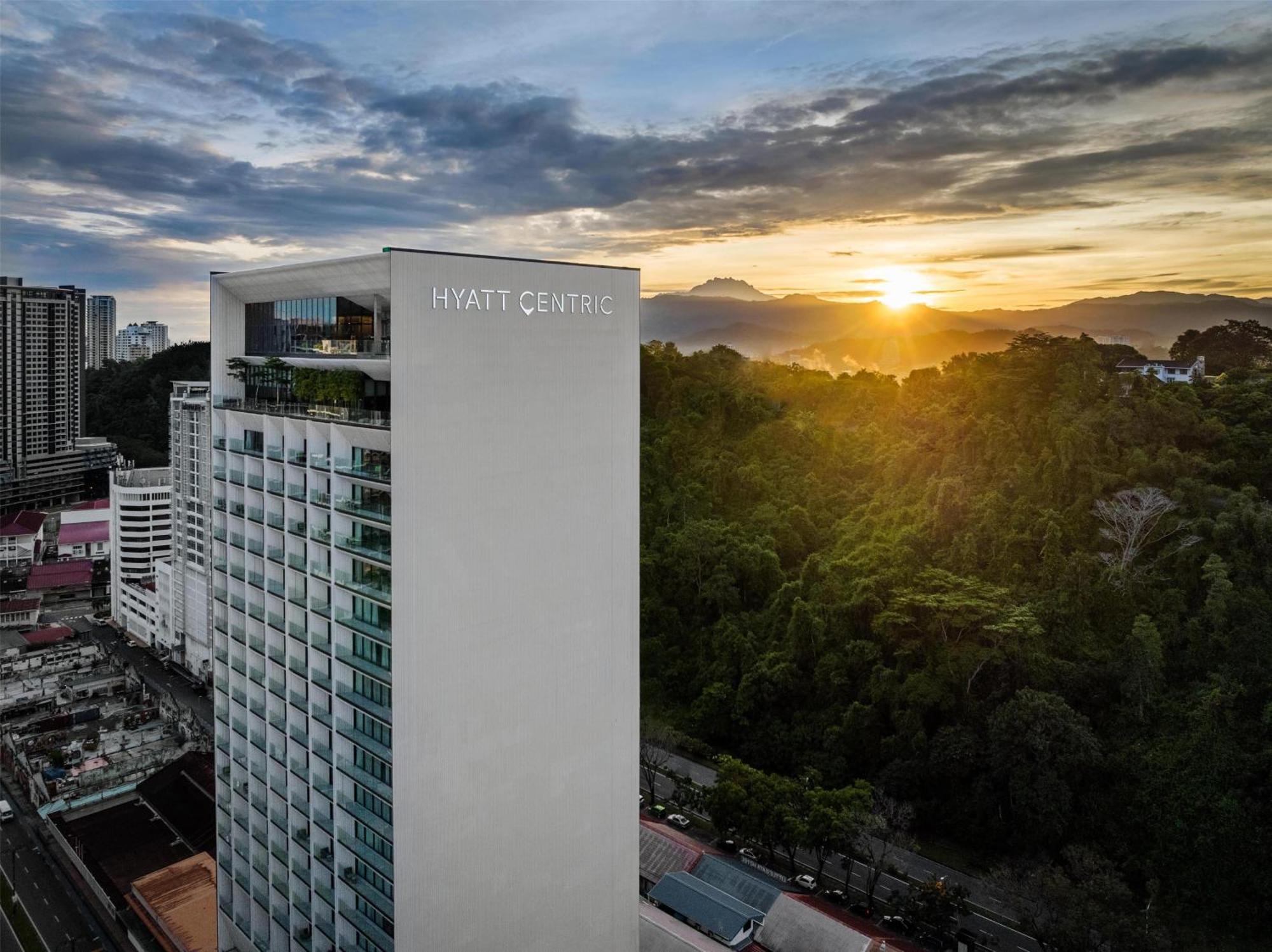 Отель Hyatt Centric Кота-Кинабалу Экстерьер фото