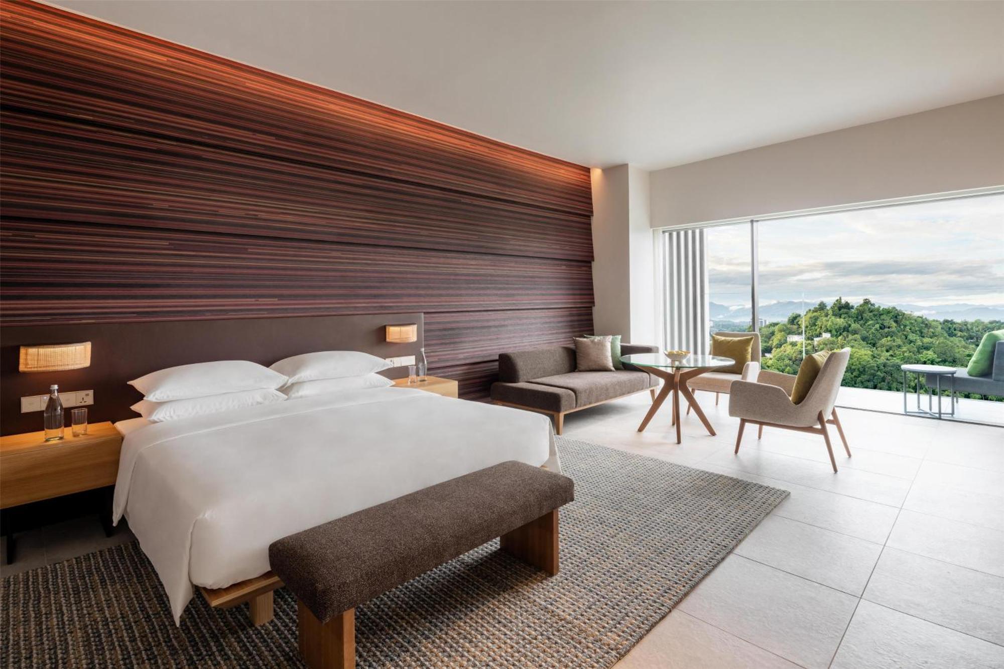 Отель Hyatt Centric Кота-Кинабалу Экстерьер фото