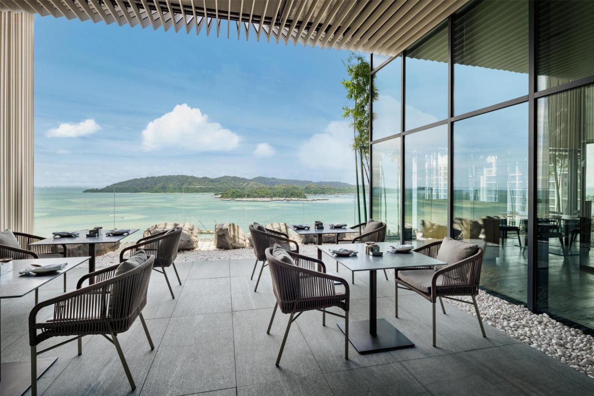 Отель Hyatt Centric Кота-Кинабалу Экстерьер фото